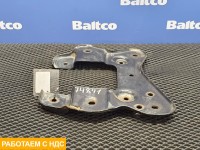 Кронштейн переднего бампера